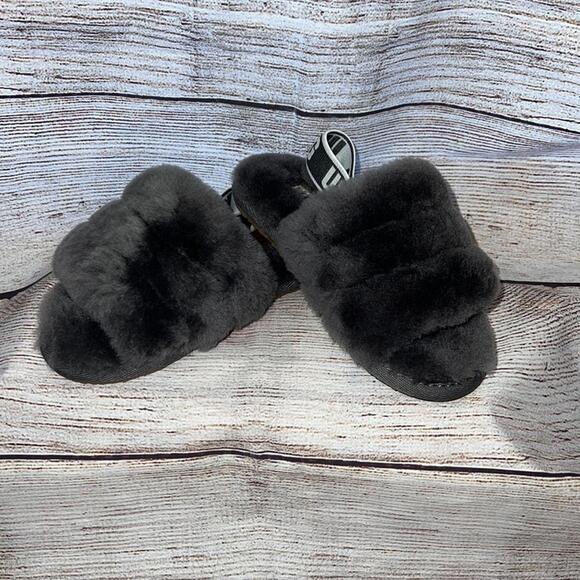 UGG Other - UGG Fluff Yeah Slide Little Girls